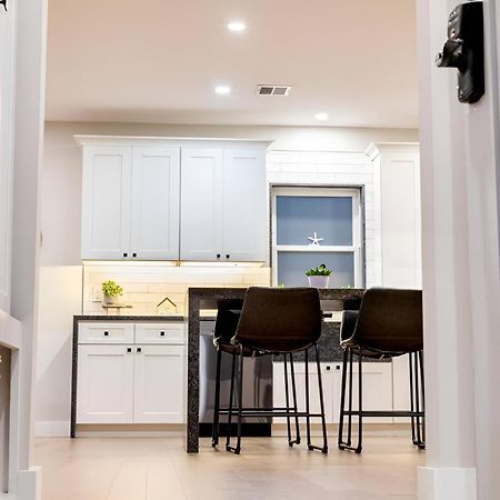 Renovated & Sophisticated Home Near Beach & Shops! Барнстейбл Экстерьер фото