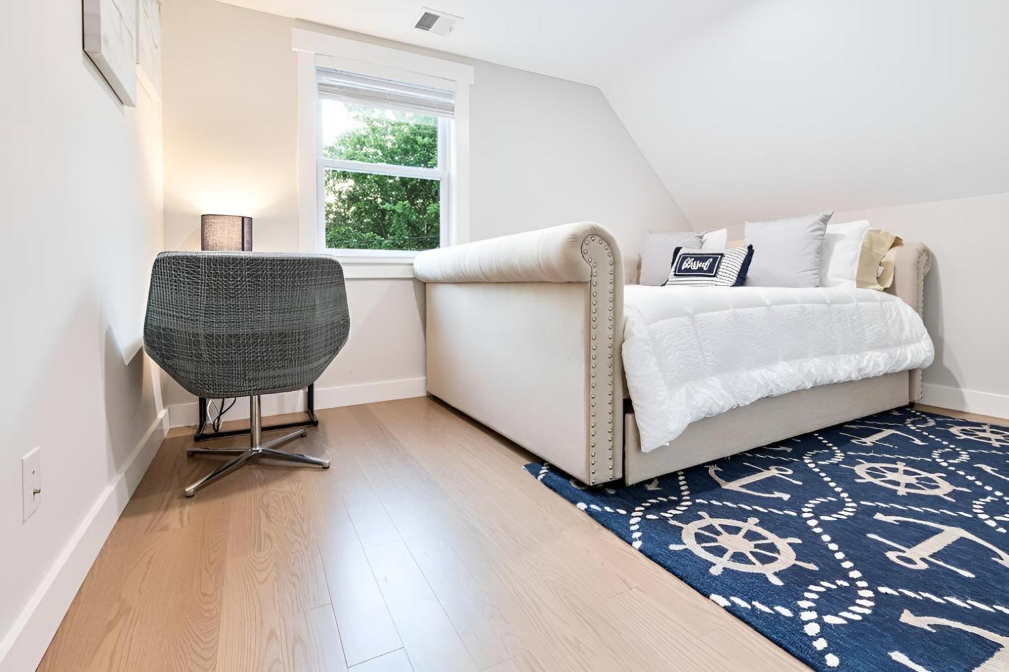 Renovated & Sophisticated Home Near Beach & Shops! Барнстейбл Экстерьер фото