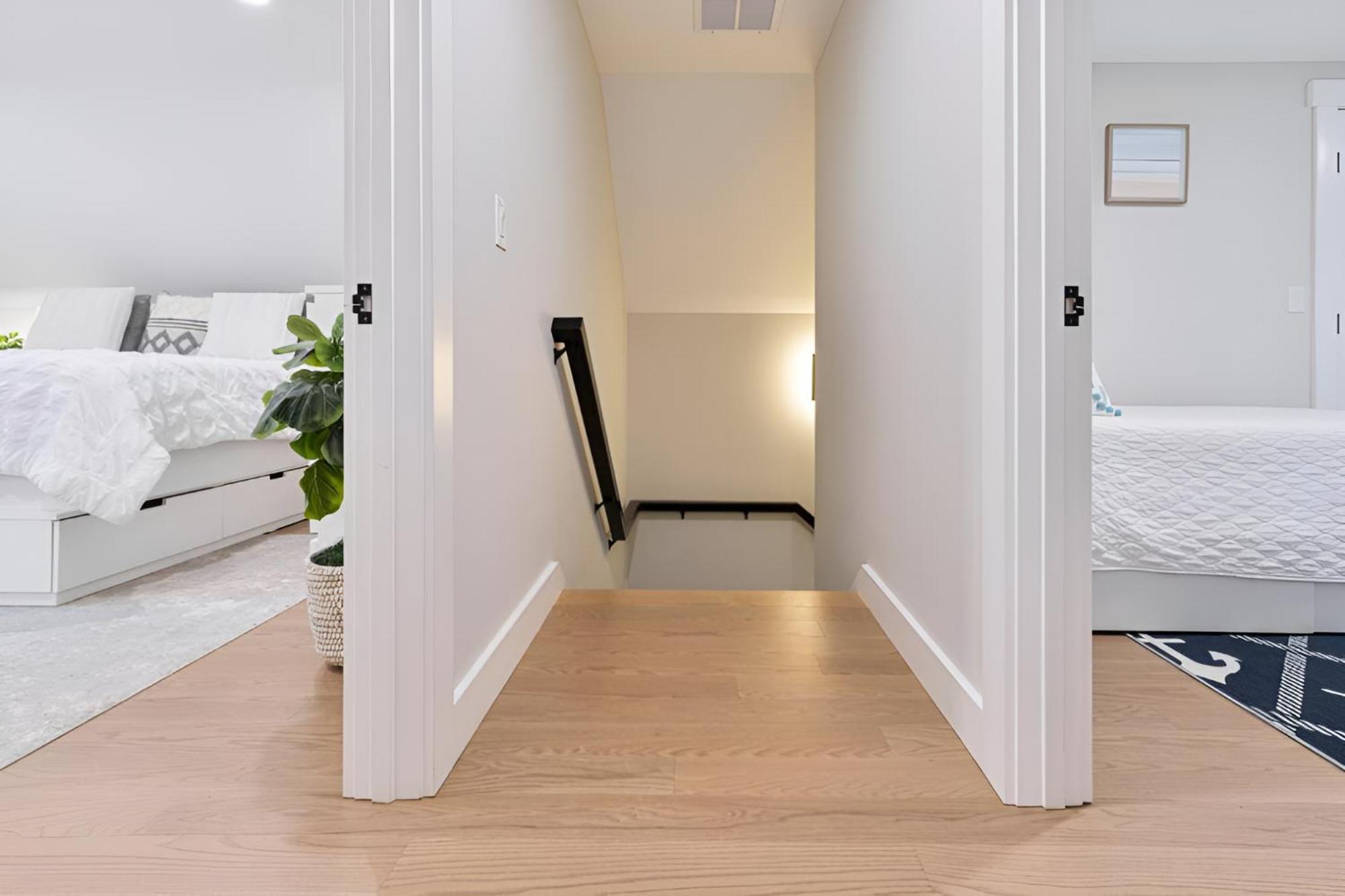 Renovated & Sophisticated Home Near Beach & Shops! Барнстейбл Экстерьер фото